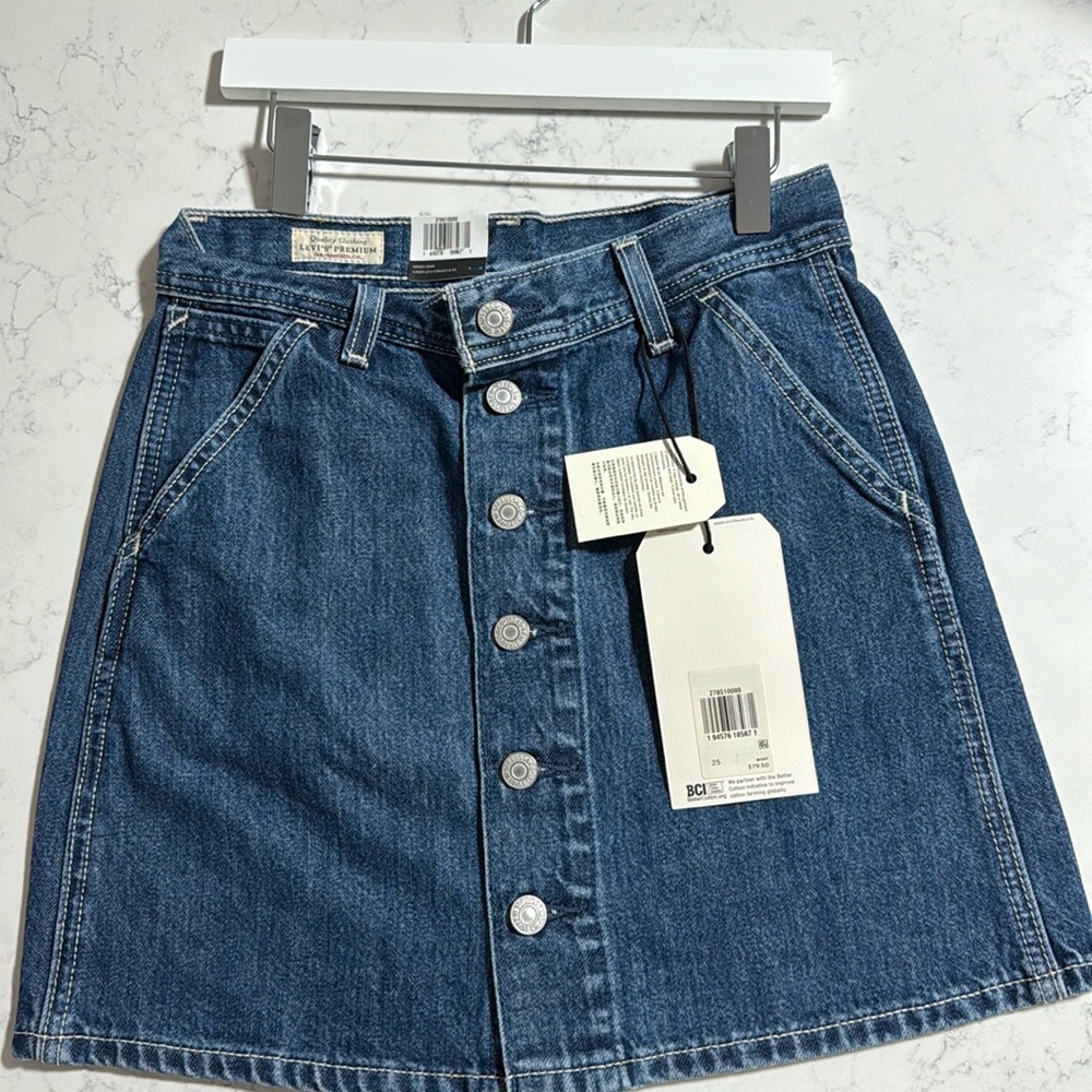 Size 25 women Levi Premium Jean Skirt